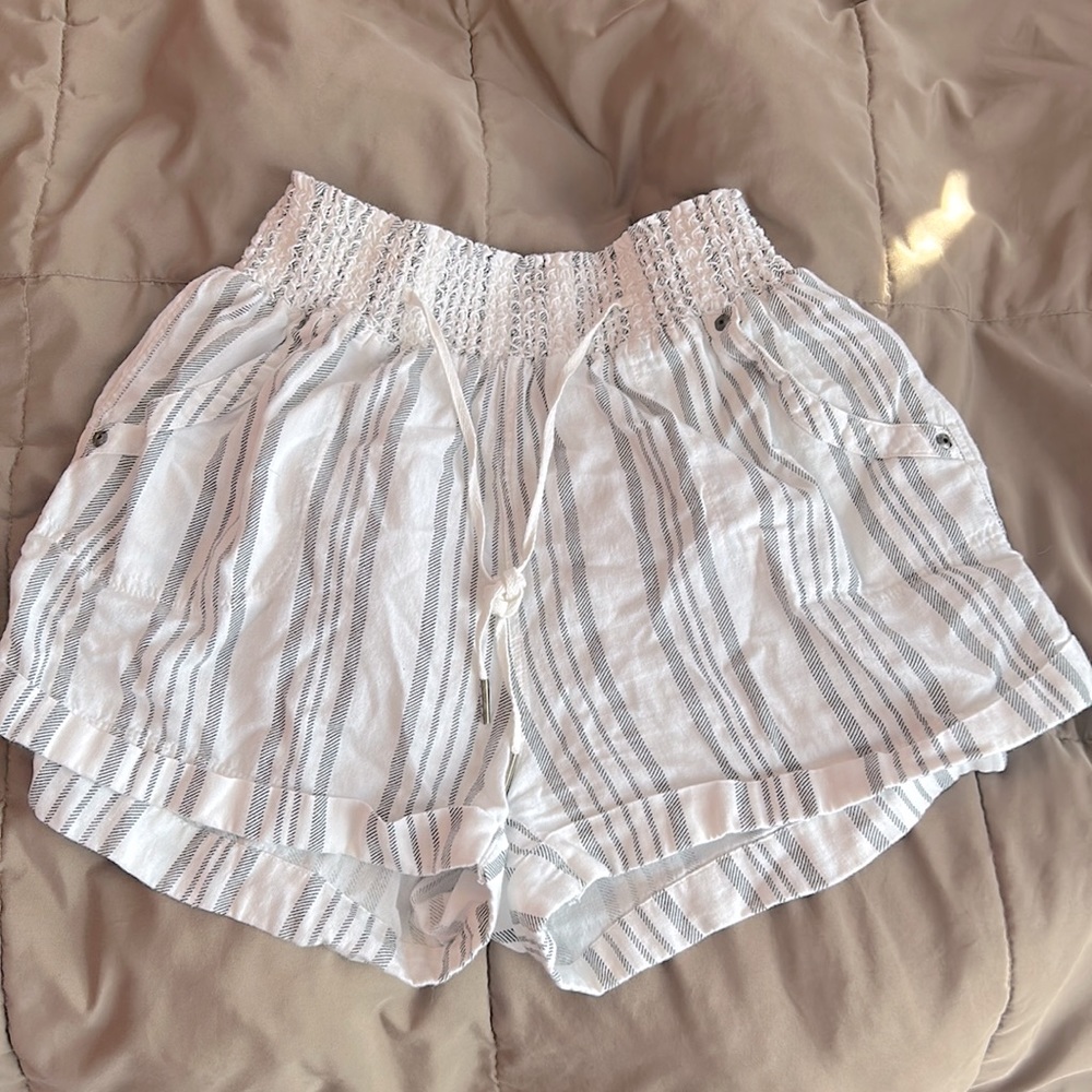 Nordstrom Rack Striped Beach Shorts size Small